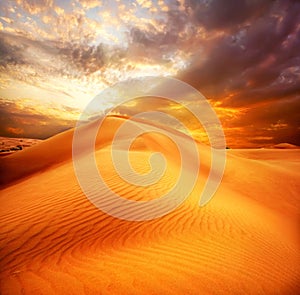 Poušť. písek duna 