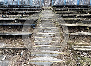 Verlassen zerstört Treppe auf der alt stadion 