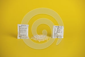 Desiccant or silica gel indifferent packaging and spread