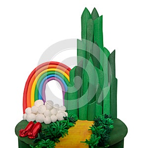 Design cake of the theme is inspired by the movie wizard of OZ