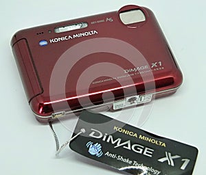 Modern Minolta Dimage X1 digital compact camera