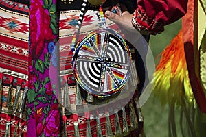 Design Native American crafts
