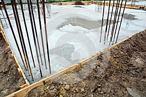 Design of reinforced concrete foundations. Made from steel reinforced concrete and the mold made from timber.