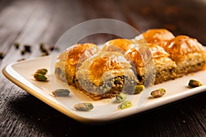 dessert baklava