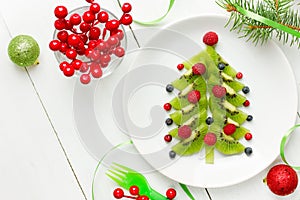 Dessert Christmas tree - Christmas fun food idea for kids