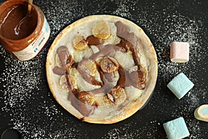 Dessert pizza - Chocolate Nutella Pizza