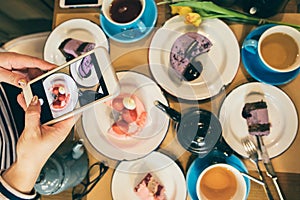 Postre dulces fiesta. móvil comida. un restaurante cafetería desayuno 