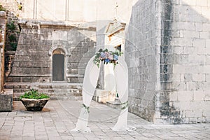 Destination wedding arch