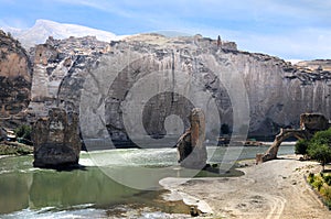 Destroyed roman bridge at tigris river