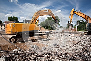 Destroying reinforced concrete structures photo