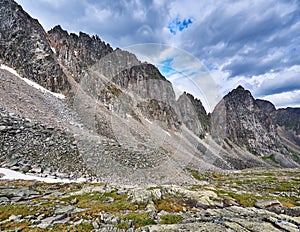 Destruction of ridge under the influence of weathering erosion