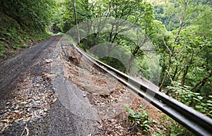 Detachment of the hillside which affects a rural road