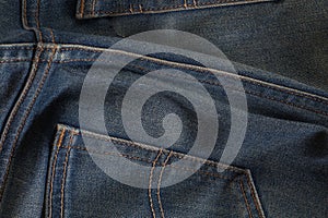 Detail back blue jeans