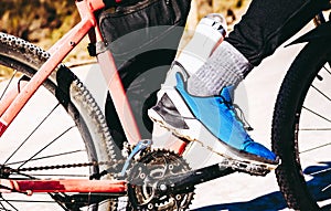 Detail of the foot of a mountain bike rider