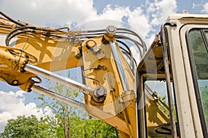 Detail of hydraulic bulldozer piston