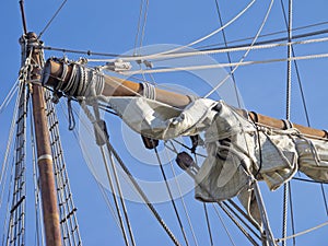 Detail masts and rope