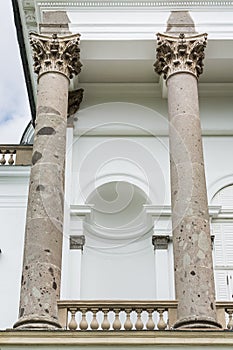 Detail of pillars .