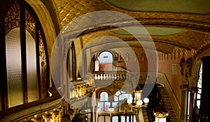 Detail and shapes of the foyer area