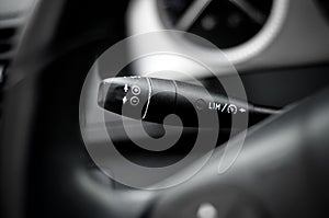 Detail of speed limitation and cruise control