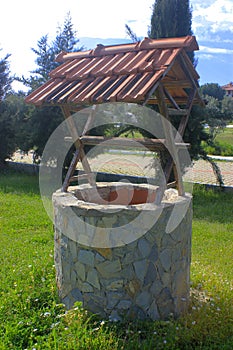 Detailed water Well Without Pulley and Bucket