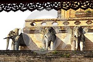 Details of the ancient temple Chedi Luang in Chang Mai, Thailande.