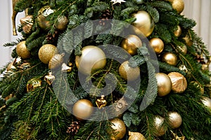 DETAILS FROM CHRISTMAS TREE AT HOME. Christmas decor. Christmas tree decorations homes