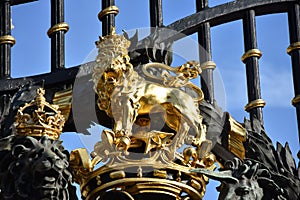 Details on Main gate of Buckingham Palace, London.