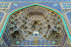 Details of Sheikh Lotfollah Mosque in Isfahan photo