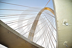 Details of the Taiada Arch of Innovation bridge seen from below photo