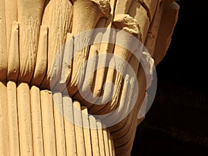 Detalle columna Mammisi. Templo de Dendera .Egipto.