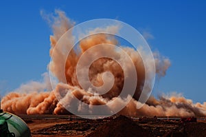 Detonator blasting in the construction industry