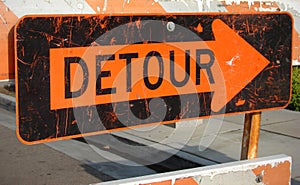 Detour sign with arrow photo