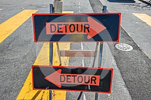 Detour sign on the street