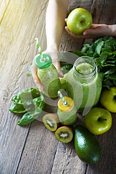 Detox breakfast with green smoothie.