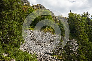 Detunatele basalt rock formations