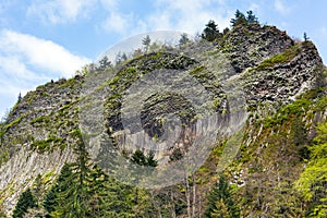 Detunatele massif, Romania