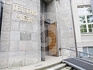 Deutsches Museum entrance