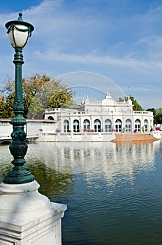 Devaraj-Kunlai Gate at Bang Pa-in Palace