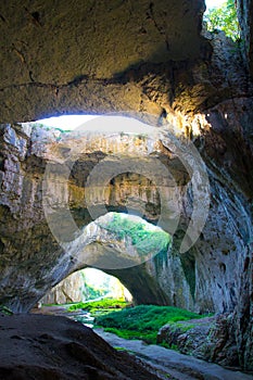 Devetashka cave