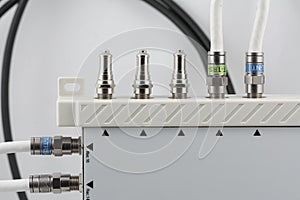 Device to distribute TV signals