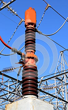 Device to measuring the current and voltage of an electric power