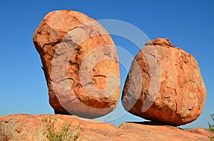 Devil marbles