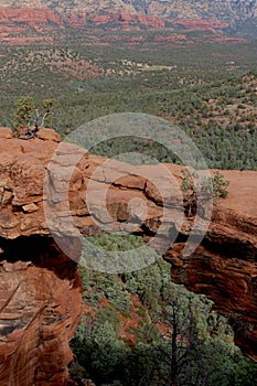 Devil\'s Bridge, a natural sandstone arch, in Sedona, Arizona