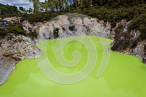 Devil& x27;s cave pool, Wai-O-Tapu thermal wonderland, Rotorua, New Zealand