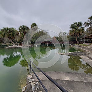 Devil's Den prehistoric spring, Florida