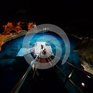 Devil's Den prehistoric spring, Florida