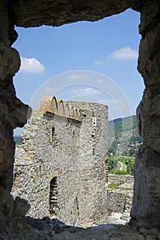 Hrad Děvín, Slovensko