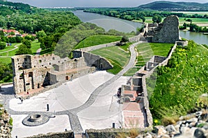 Hrad Devín, Slovensko