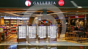 Dfs galleria duty free shopping outlet hong kong