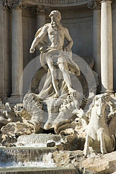 Di Trevi fountain details